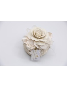 Fiori di Lena - Puffo in seta con rosa in Capodimonte mis.4, ortensie e piume Ø 9 cm con scatola 2