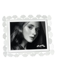Arti & Mestieri - Portafoto Ginkgo maxi orizzontale-bianco marmo 32 x 27 cm di altezza (25x20 formato foto)