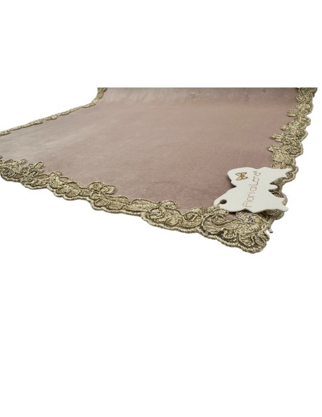 Fiori di Lena - Runner in velluto cipria con pizzo fregio fiocco oro cm 140X40