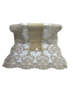 Fiori di Lena - Runner in velluto nocciola con pizzo fregio alto oro cm 140X60