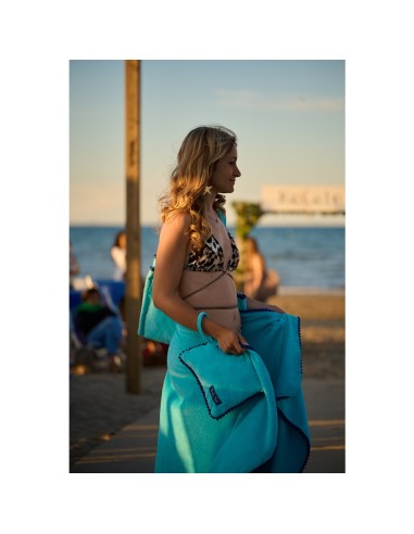 Marisol - Pochette velour con pompon azzurro/blu cm 30 x 26