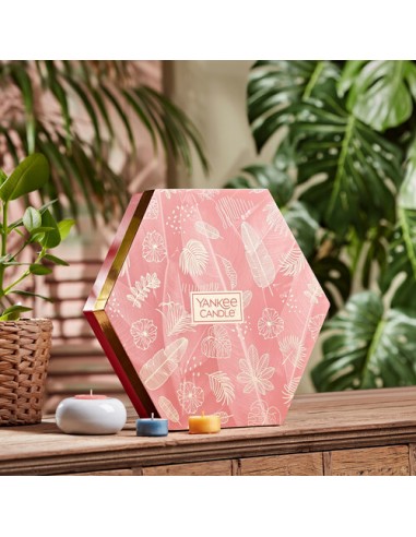 Yankee Candle - Confezione regalo con 18 tea light e 1 porta candela tea light