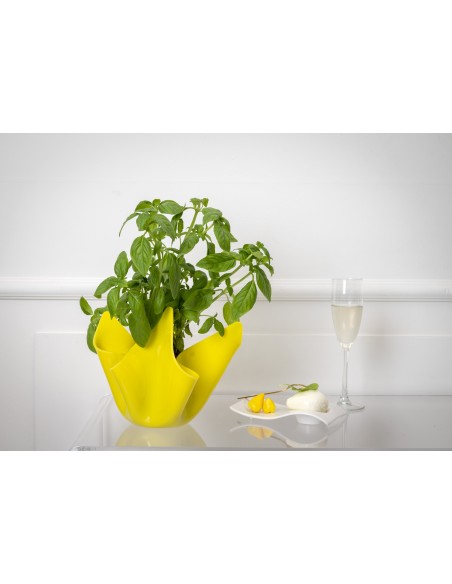 iPLEX - Vaso linea Drappeggi in plexiglass giallo pieno drappeggiato a mano Made in Italy - arredamento casa ufficio studio fior