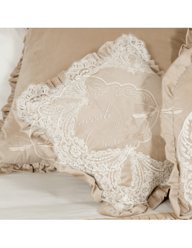 Coccole di Casa - Cuscino Arredo Celine Tortora Con Pizzo40X40 cm